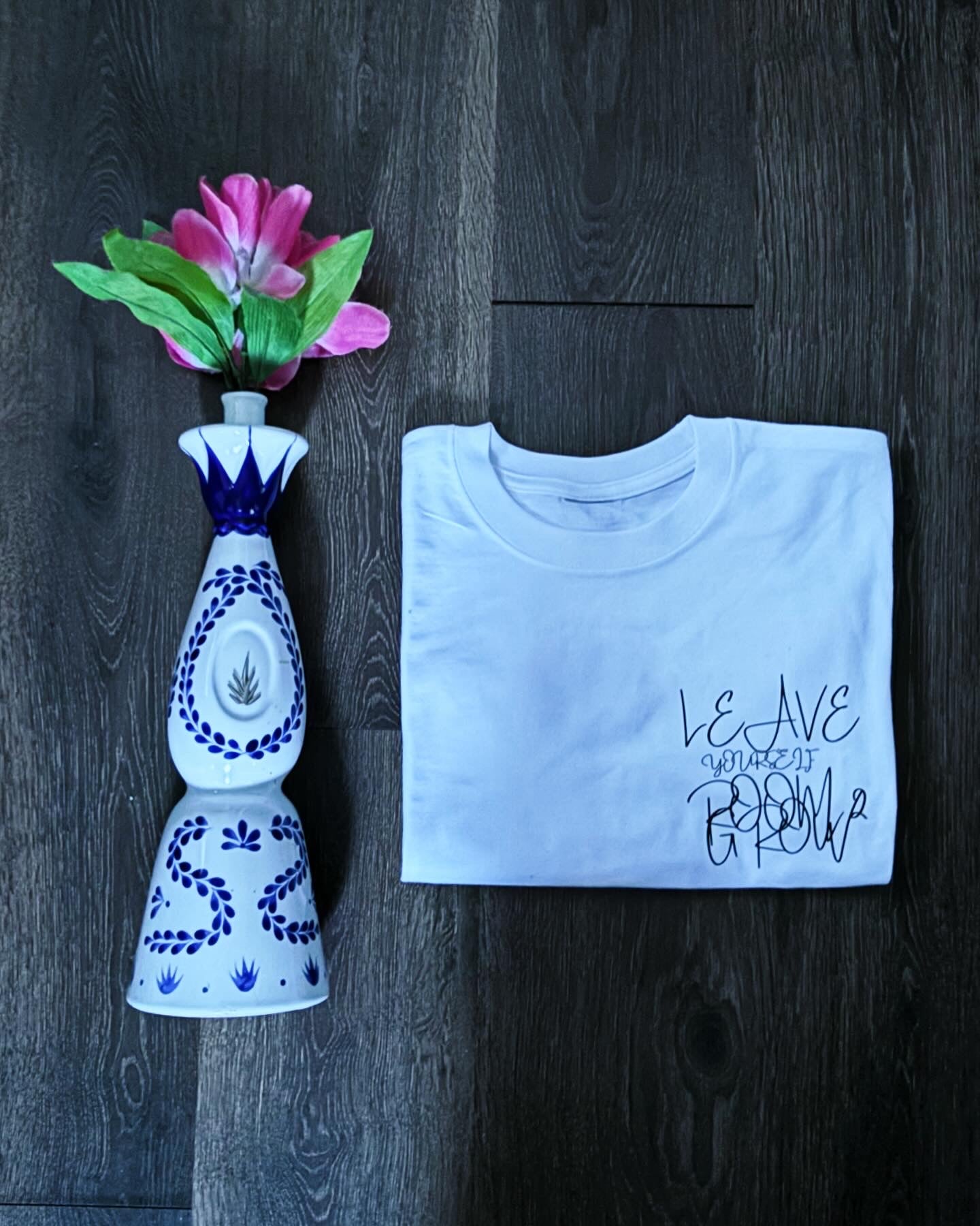 GRANNIES MANTEL tee