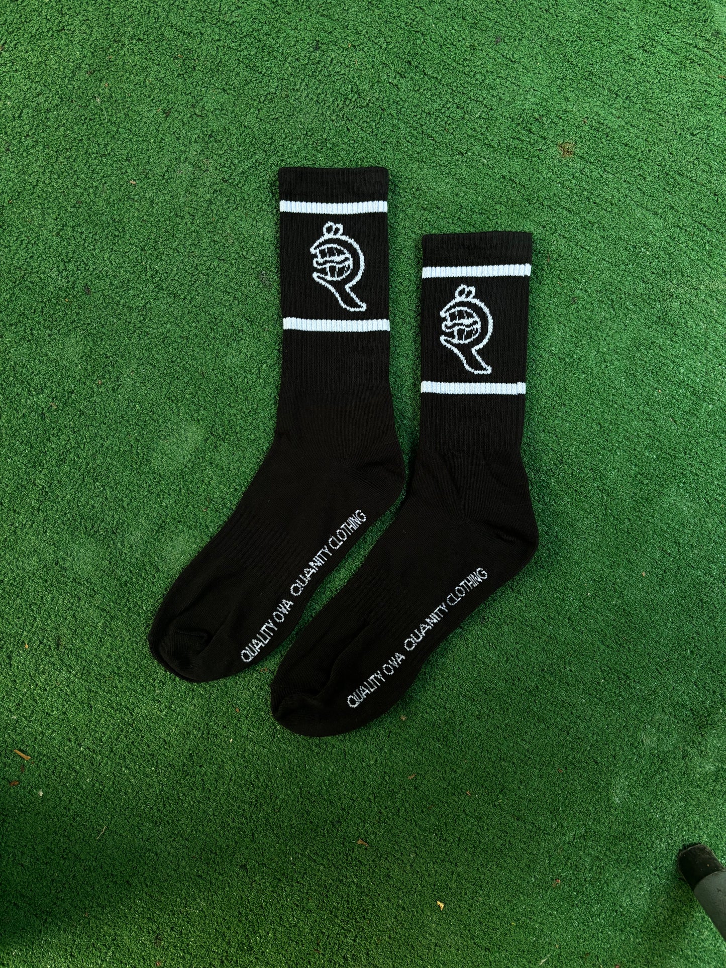 Q.o.Q Basic Amenities socks